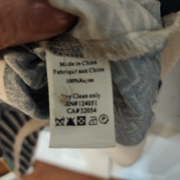 Anthropologie | The Odelles Button Keyhole Neck Patchwork Pullover Blouse - Picture 9 of 10